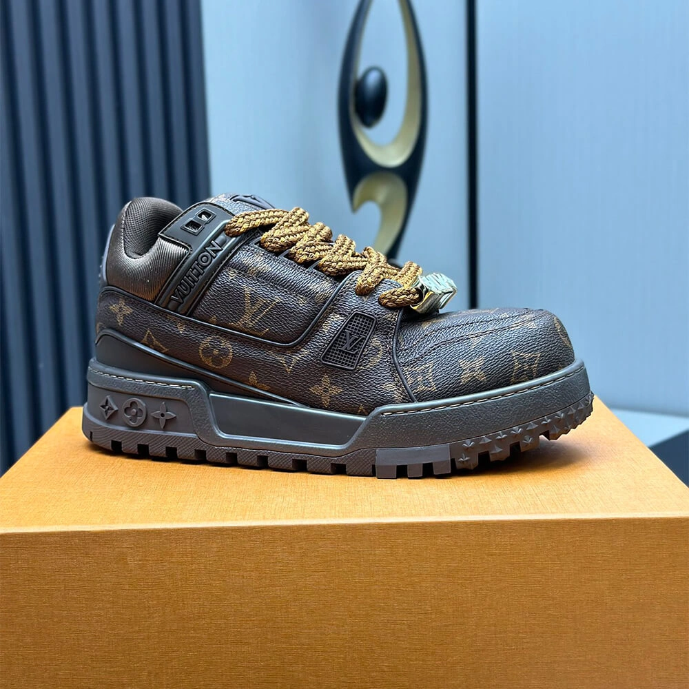 Sustainable LV Trainer Maxi Sneaker 3224