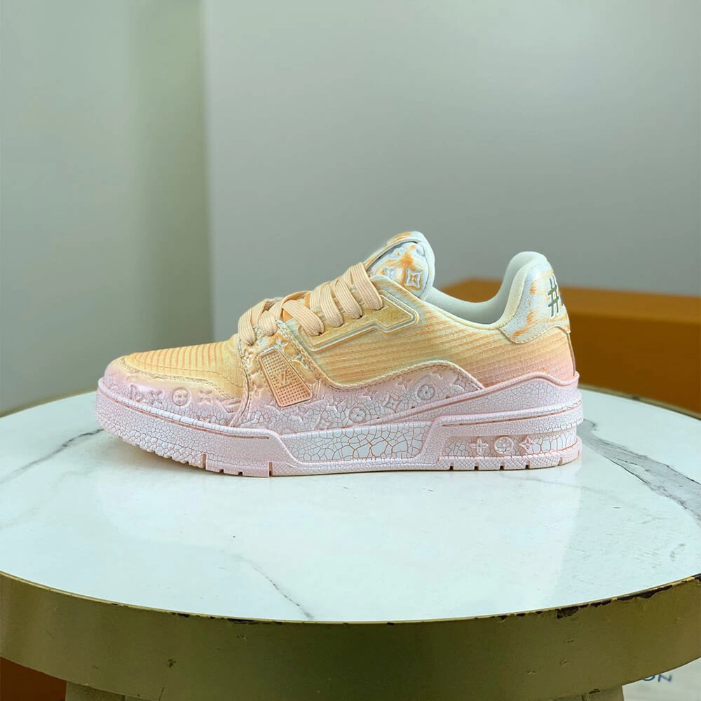 Seasonal LV Trainer Sneaker 3173