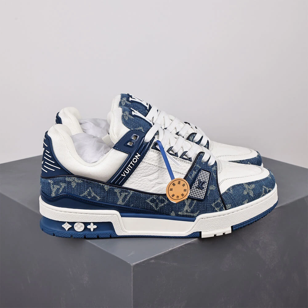 Seasonal LV Trainer Sneaker 3244