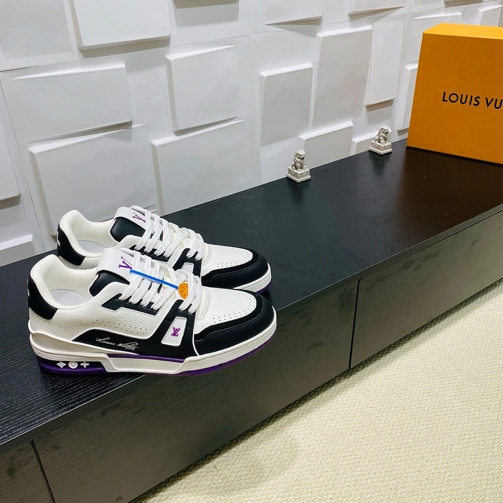 LV Trainer Sneaker Comfortable 3239