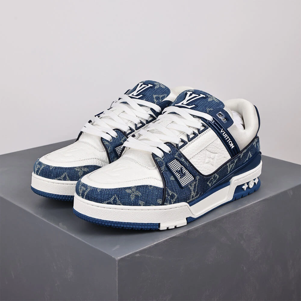 Seasonal LV Trainer Sneaker 3244