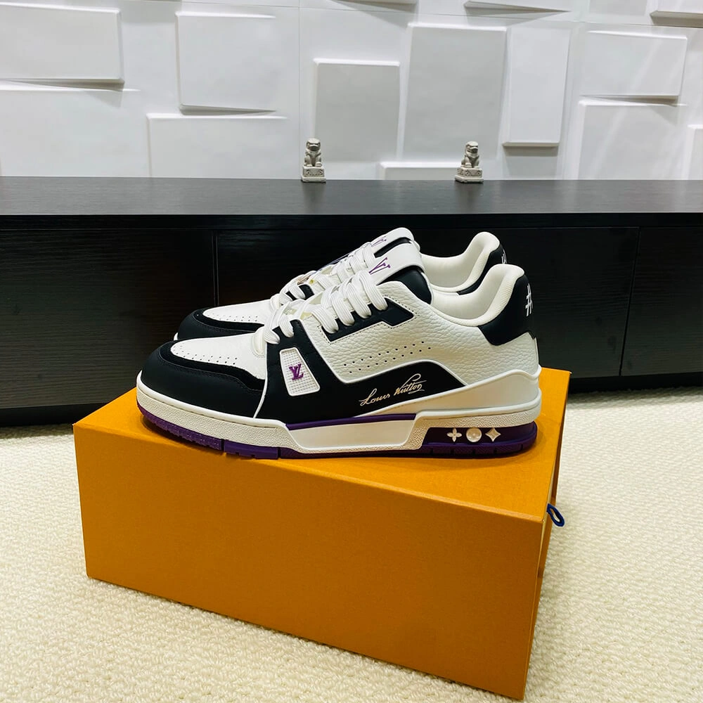 LV Trainer Sneaker Comfortable 3239