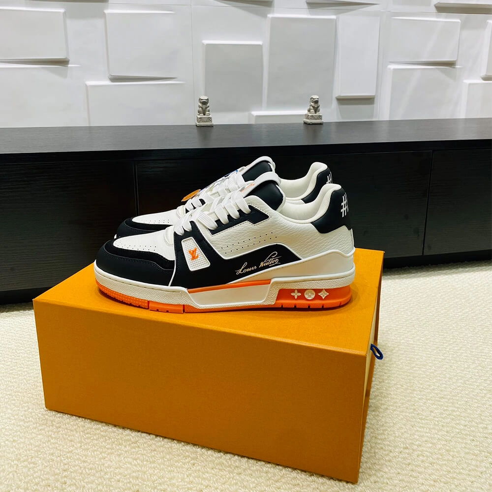 LV Trainer Sneaker AllSeason 3207
