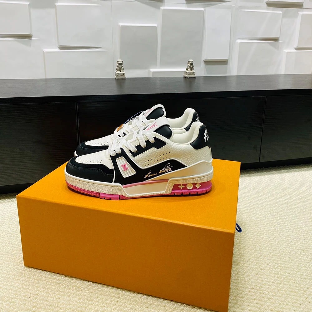 Casual LV Trainer Sneaker 3233