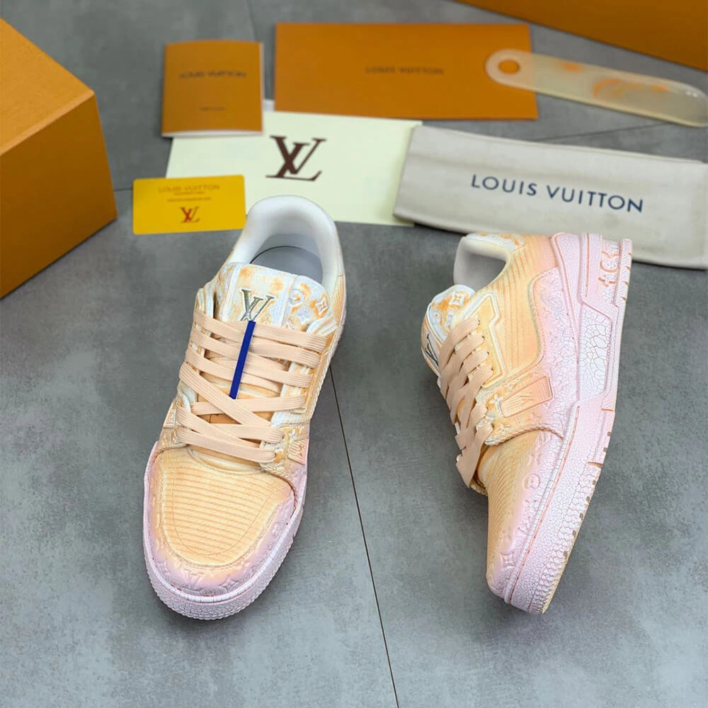 Seasonal LV Trainer Sneaker 3173