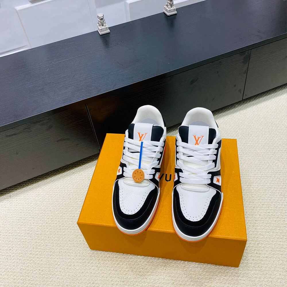 LV Trainer Sneaker AllSeason 3207