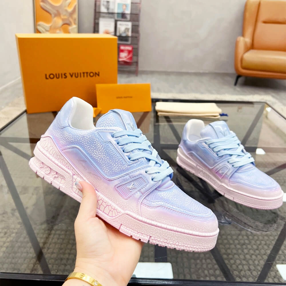 Sleek LV Trainer Sneaker 3225