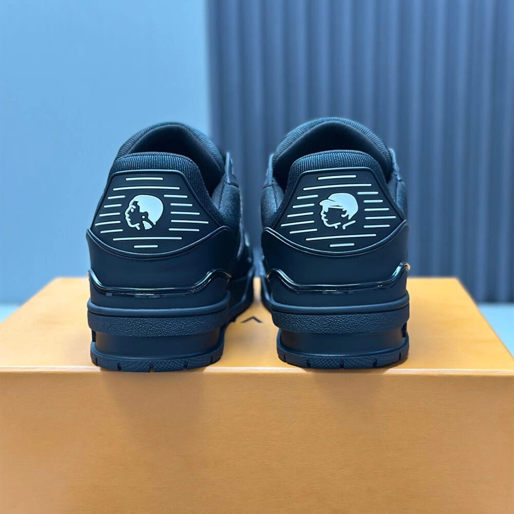 LV Trainer Sneaker Original 3204