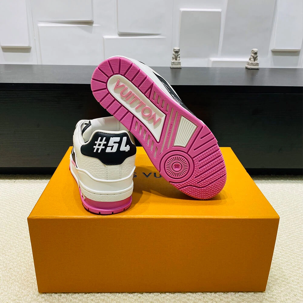 Casual LV Trainer Sneaker 3233