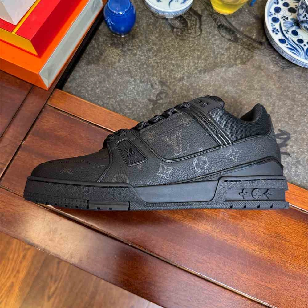 Trendy LV Trainer Sneaker 3195