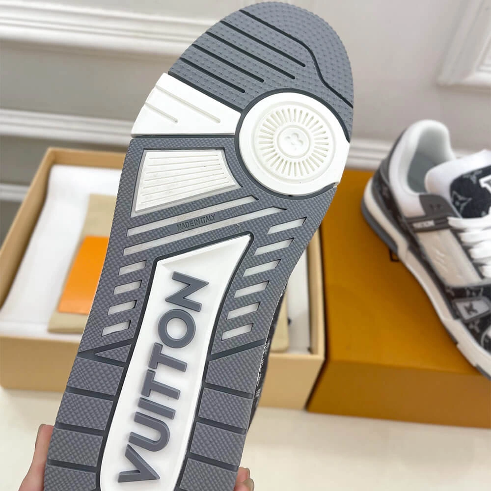 ZipUp LV Trainer Sneaker 3202