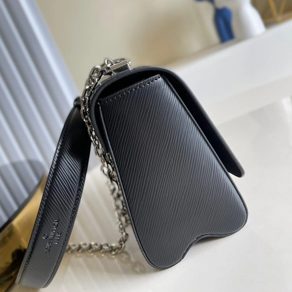 LV Twist MM Minimalist 447