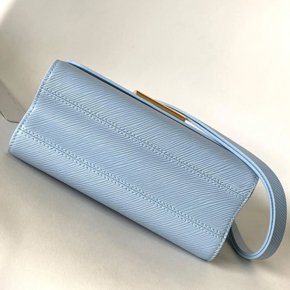 EyeCatching LV Twist MM 435
