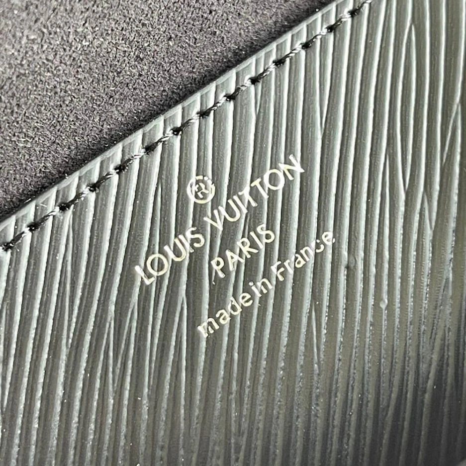LV Twist MM Minimalist 447