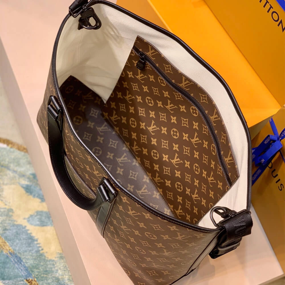 ComfortFit LV WEEK-END TOTE GM 582