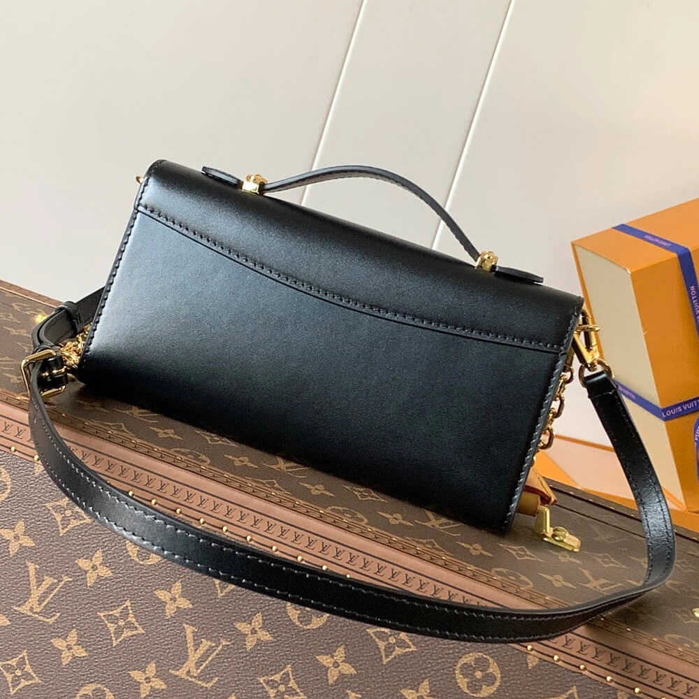 LV Wallet On Chain Capucines Unique 296