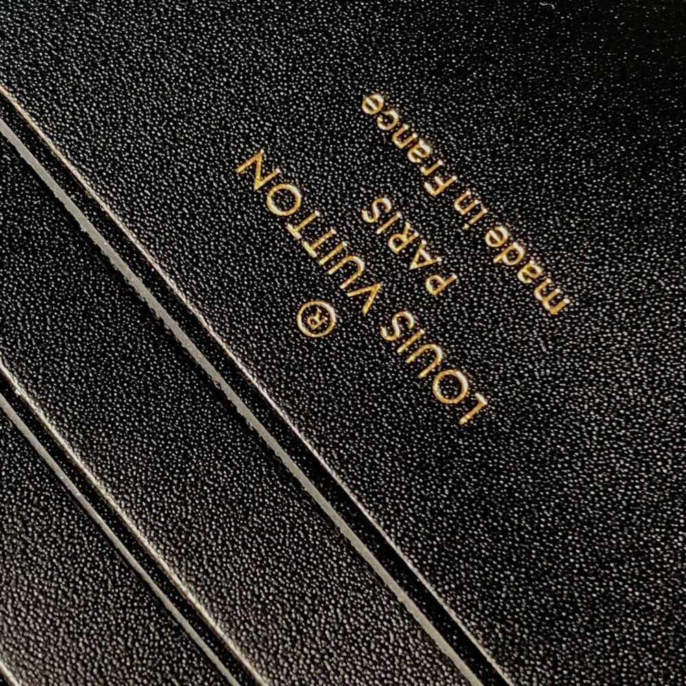 LV Wallet On Chain Capucines Unique 296