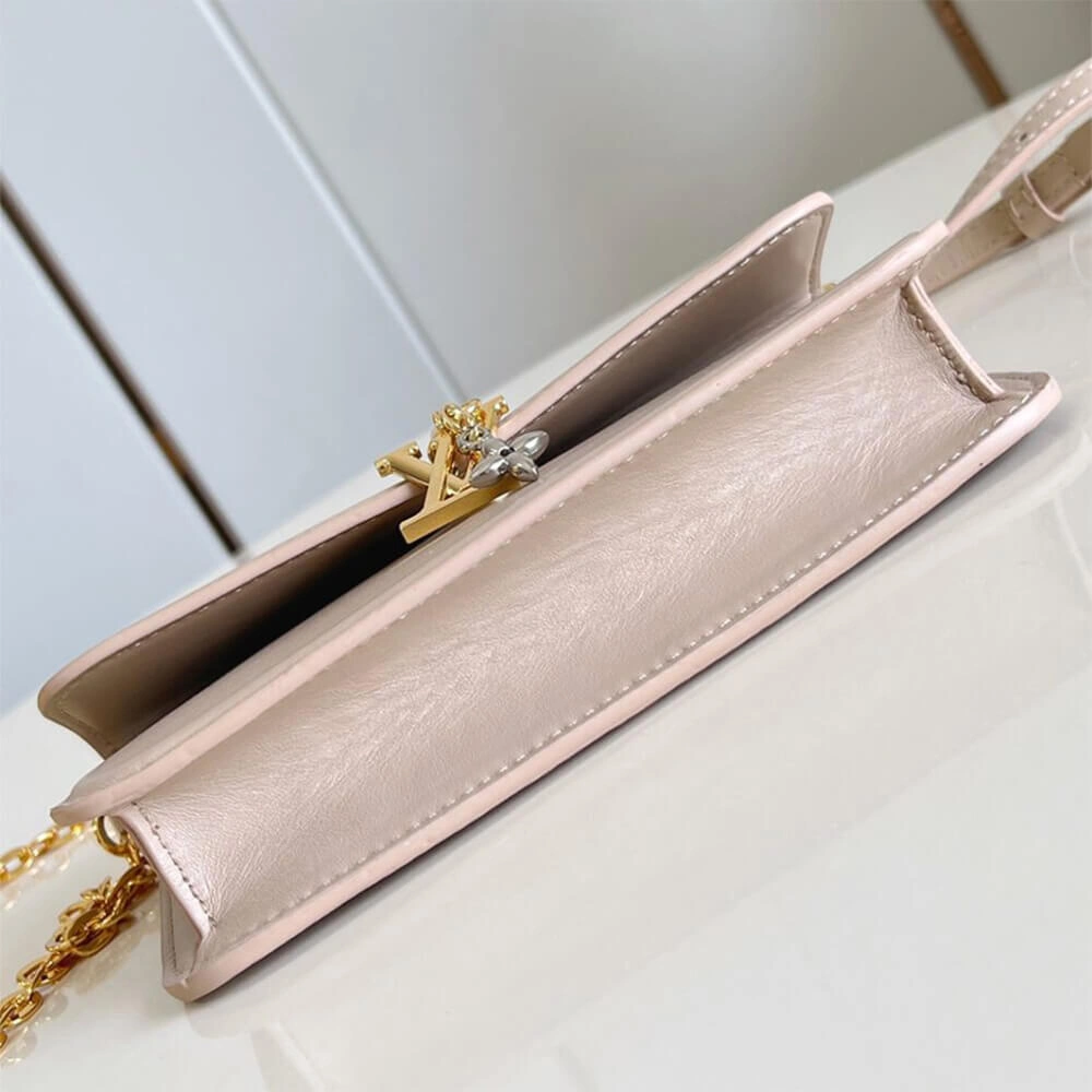 Minimalist LV Wallet On Chain LV Bloom 303