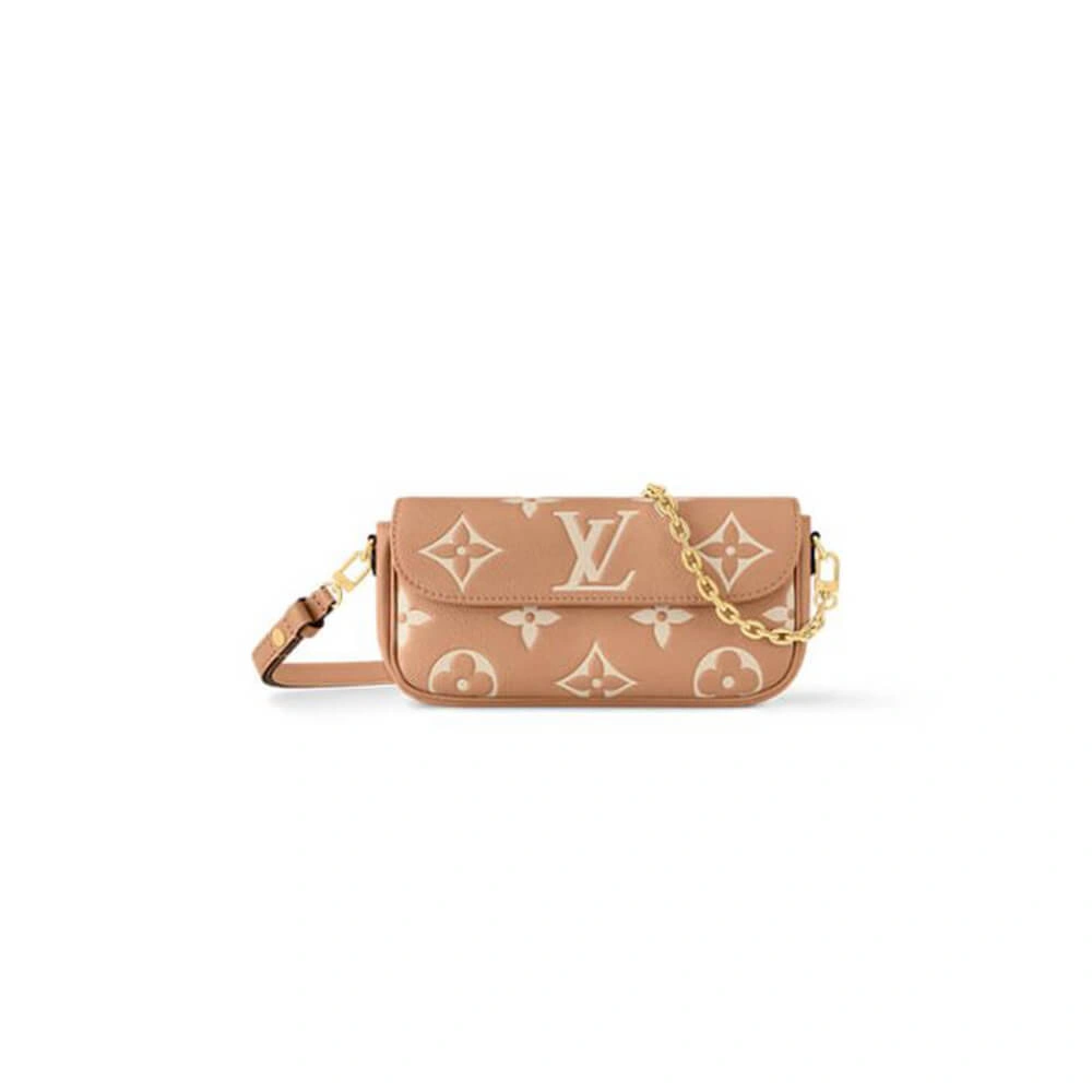 Sustainable LV Wallet on Chain Ivy 309