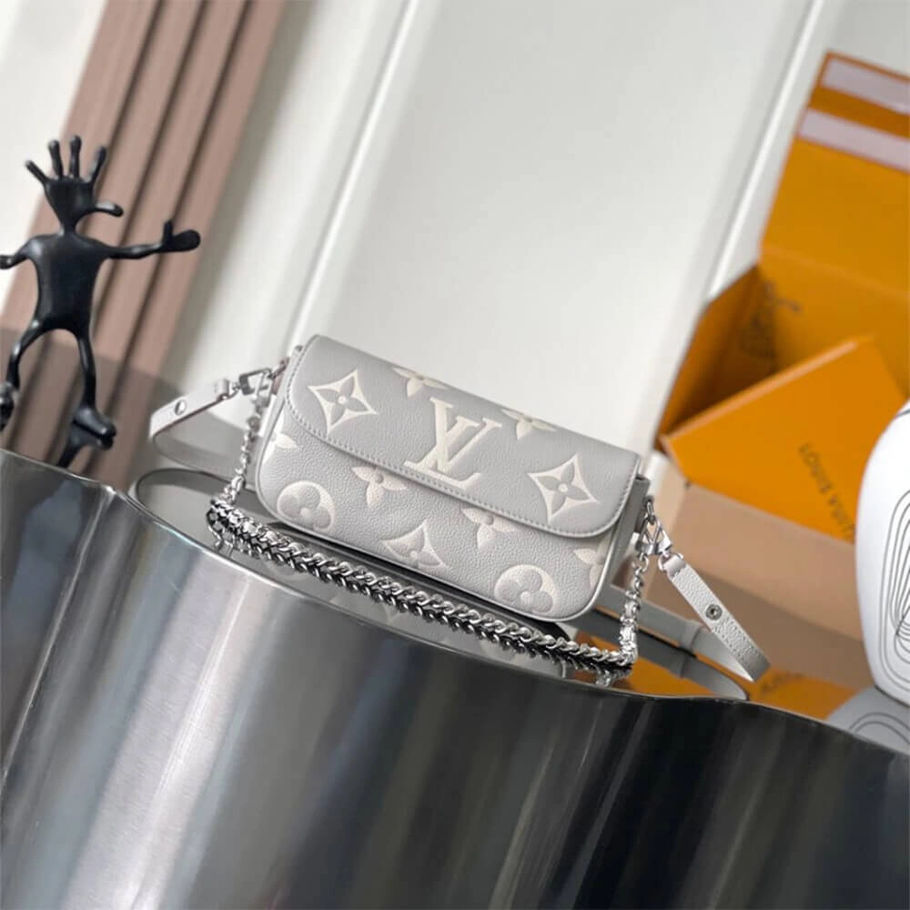 LV Wallet on Chain Ivy Elegant 322