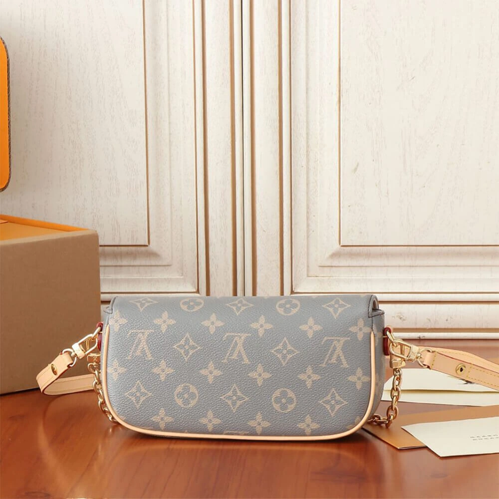 LV Wallet on Chain Ivy WellDesigned 320
