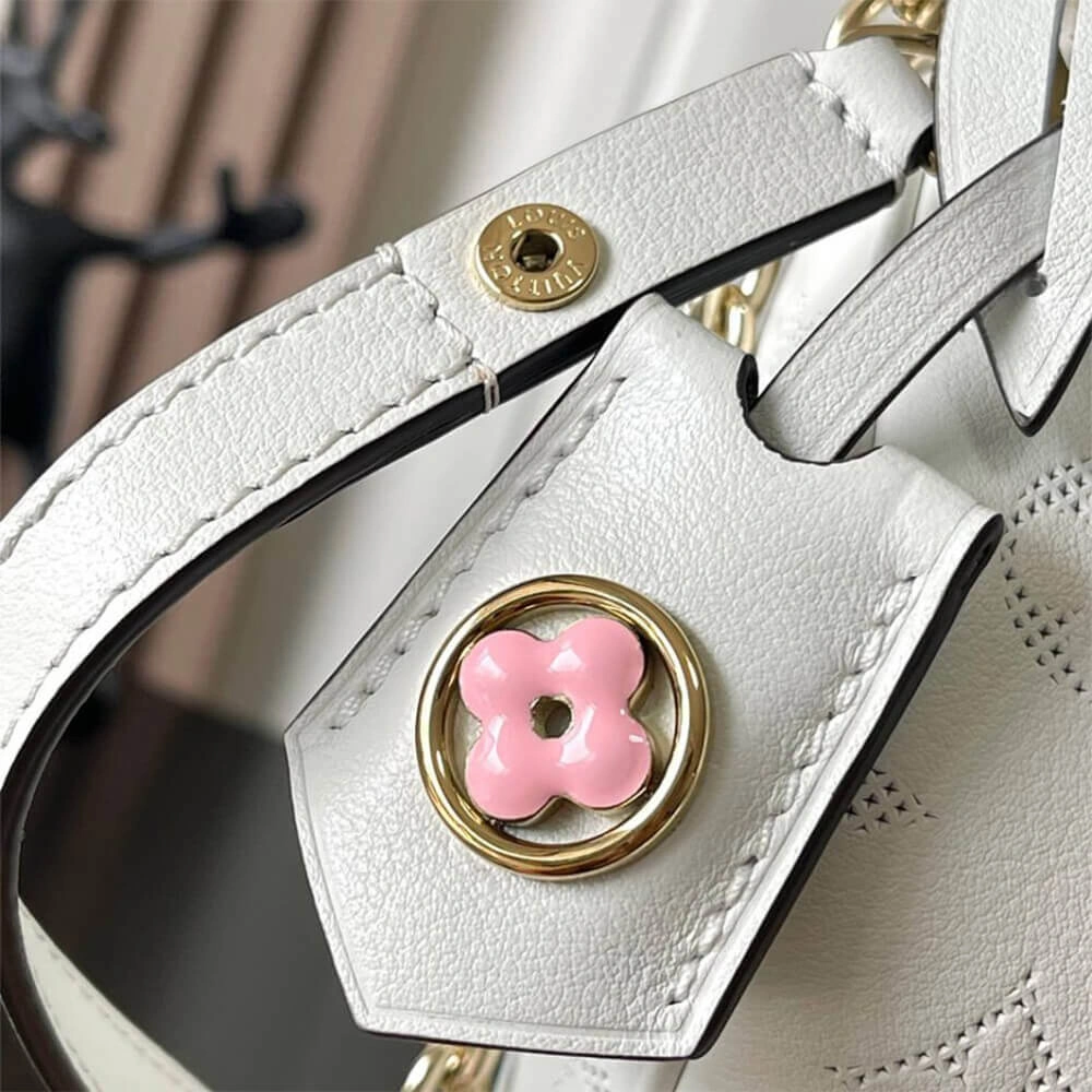 Chic LV Wallet on Chain Ivy 321