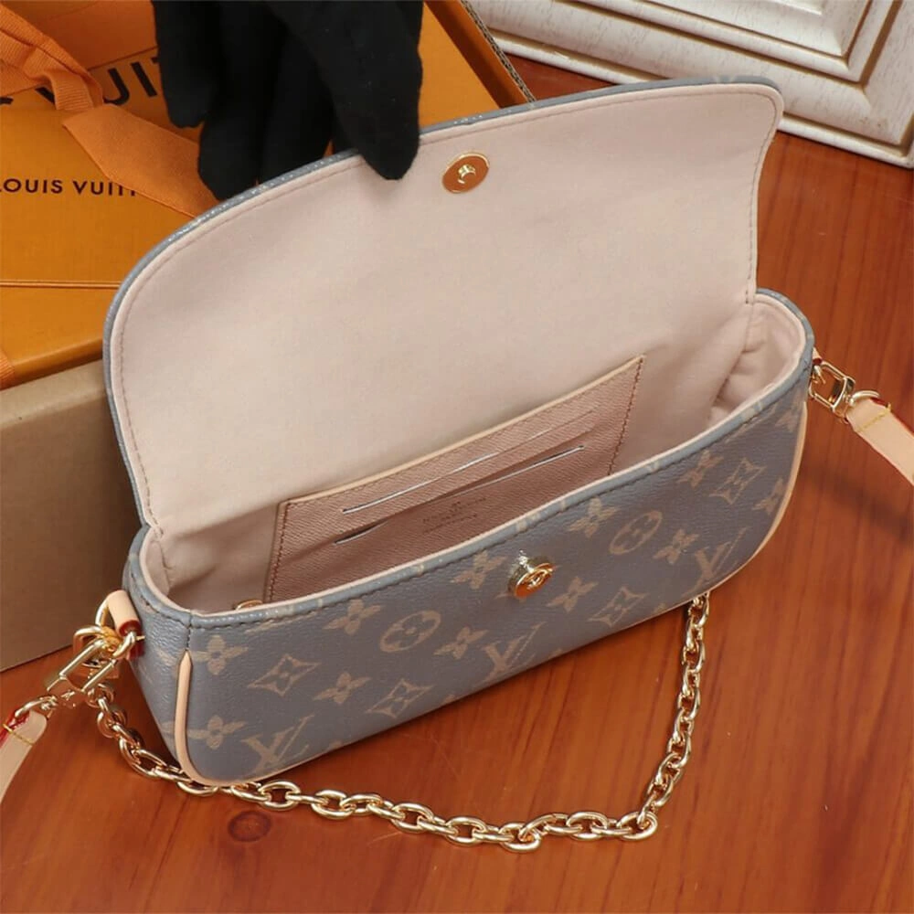 LV Wallet on Chain Ivy WellDesigned 320