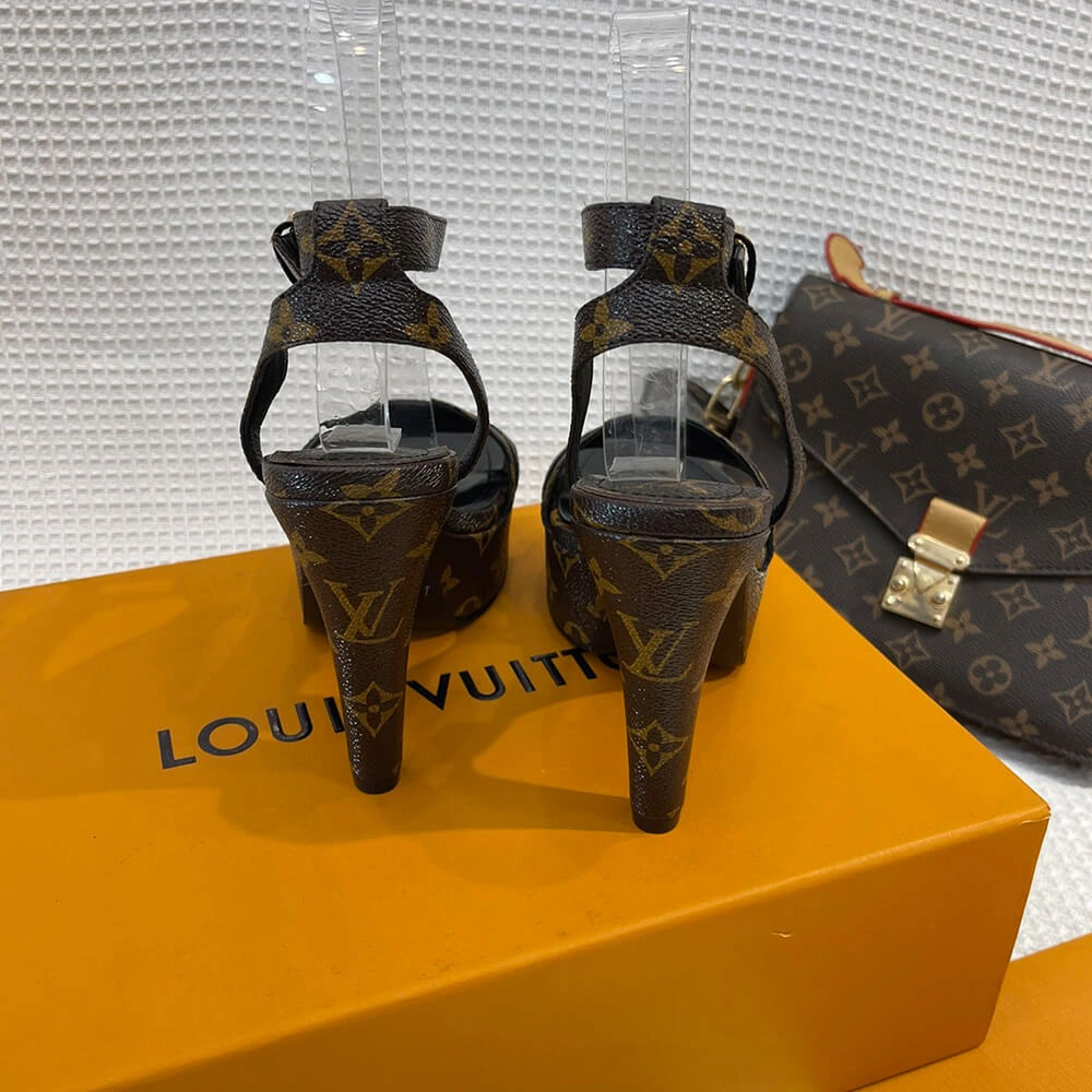 Elegant LV high heel sandals 3252