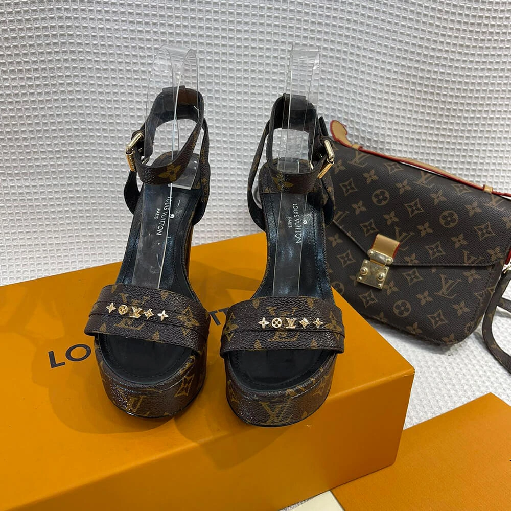 Elegant LV high heel sandals 3252