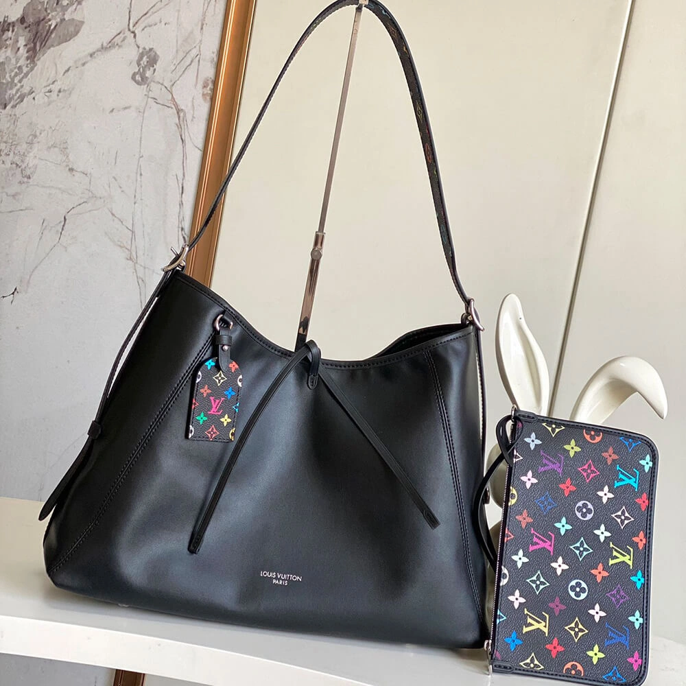 LV x TM CarryAll Vibe MM ComfortFit 520