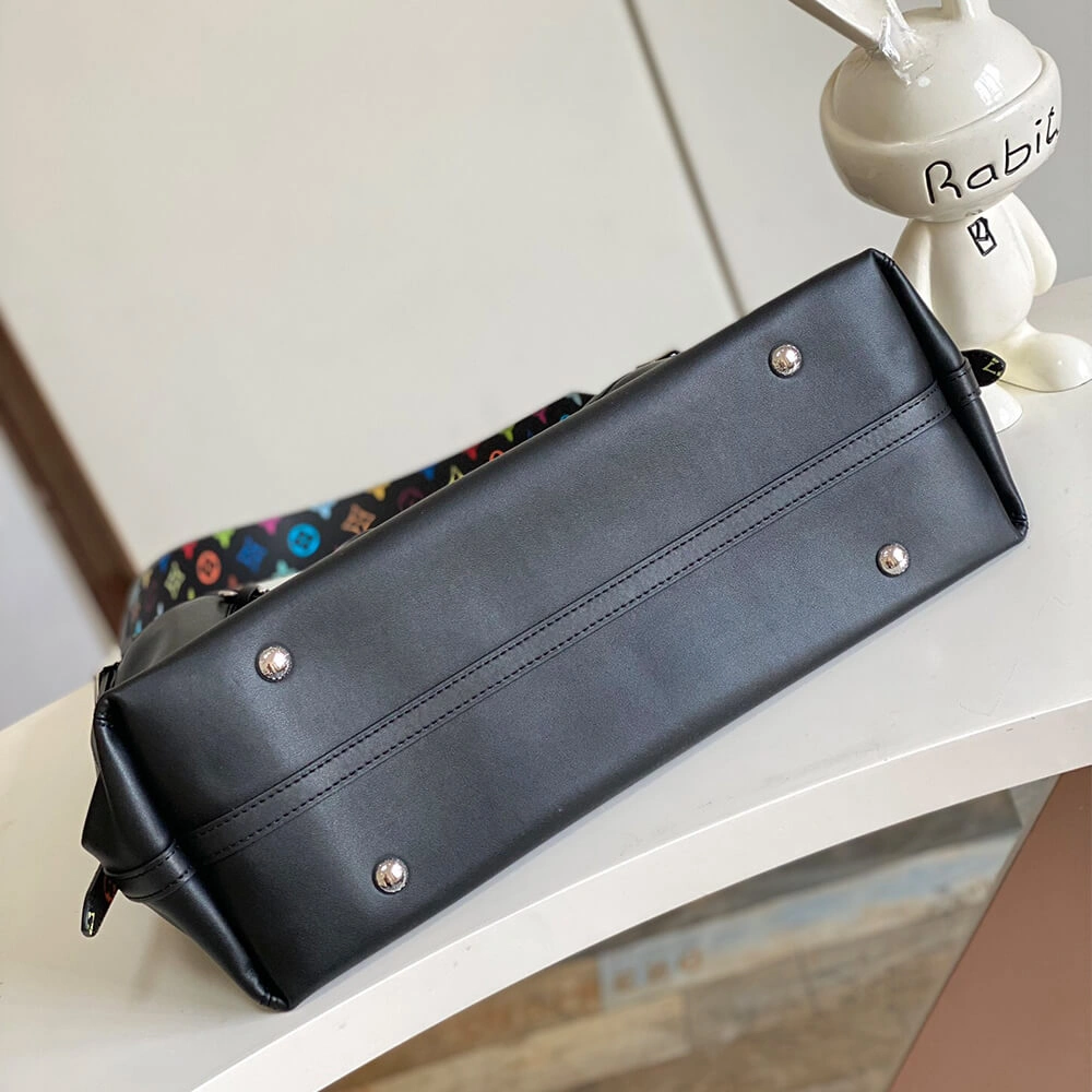 LV x TM CarryAll Vibe MM ComfortFit 520