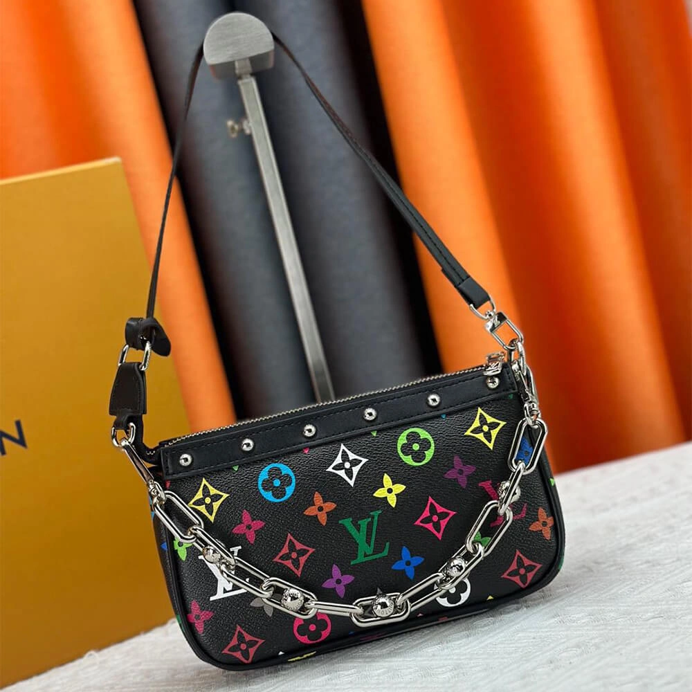 LV x TM Pochette Accessoires Sporty 493