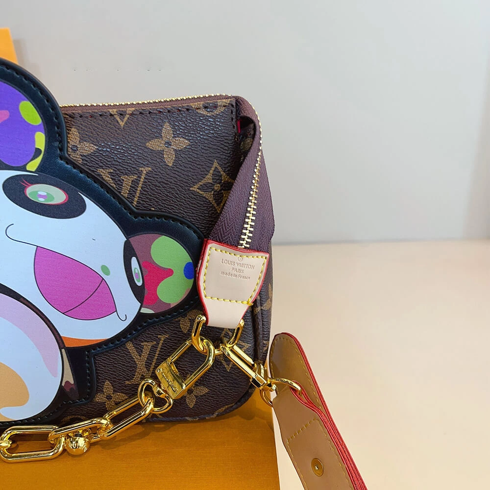 UrbanChic LV x TM Pochette Accessoires 500