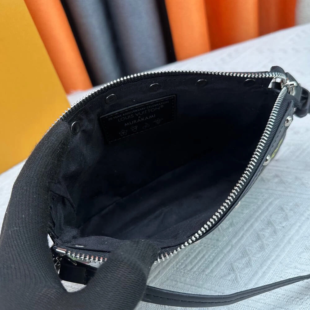 LV x TM Pochette Accessoires Sporty 493