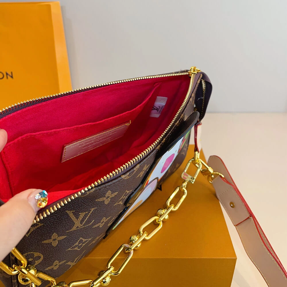 UrbanChic LV x TM Pochette Accessoires 500
