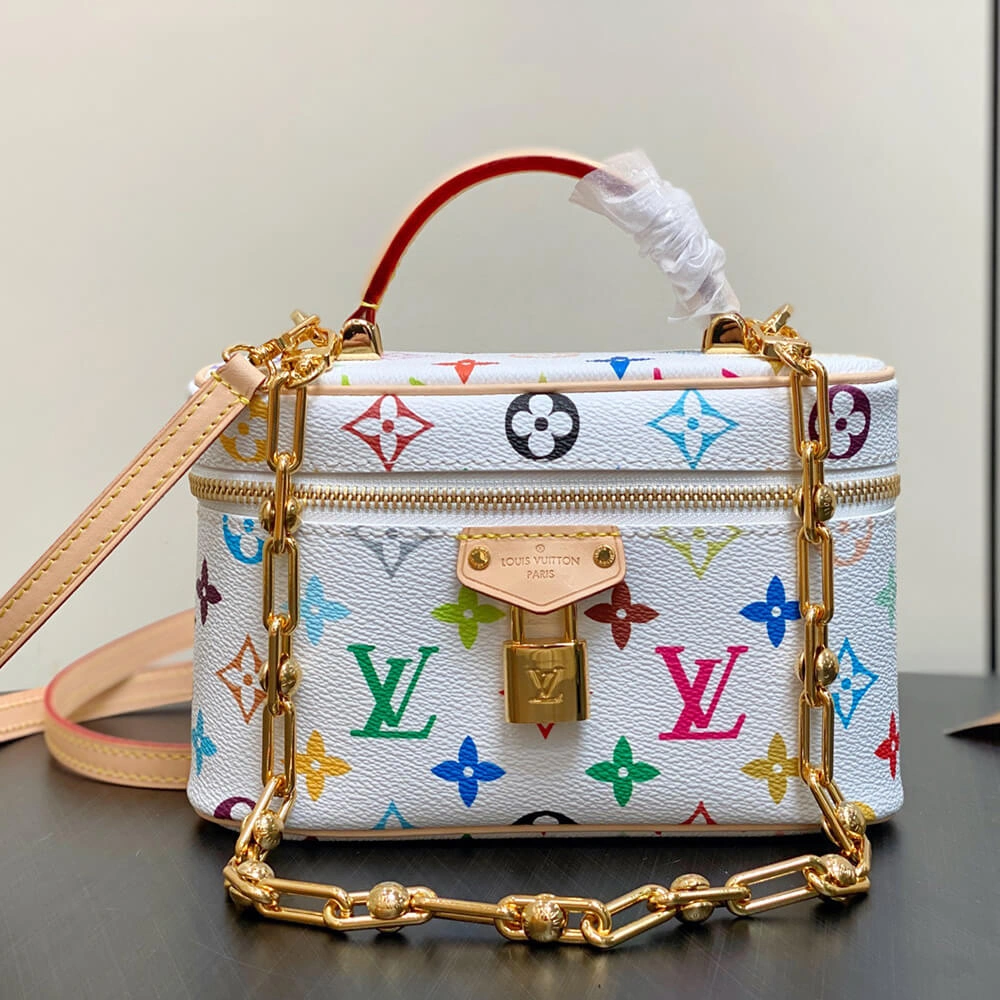 Versatile LV x TM Vanity Chain Pouch 471