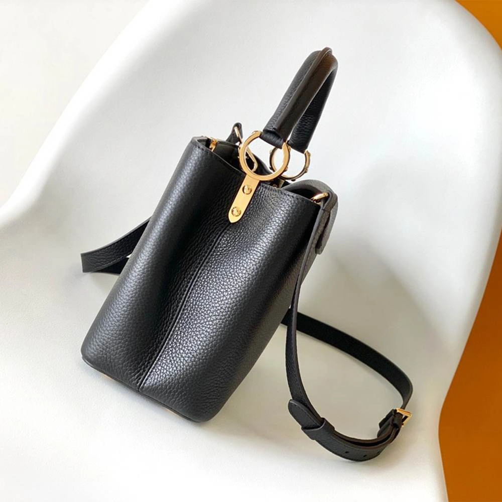 Louis Vuitton Capucines MM(high-end grade) Fashionable 111