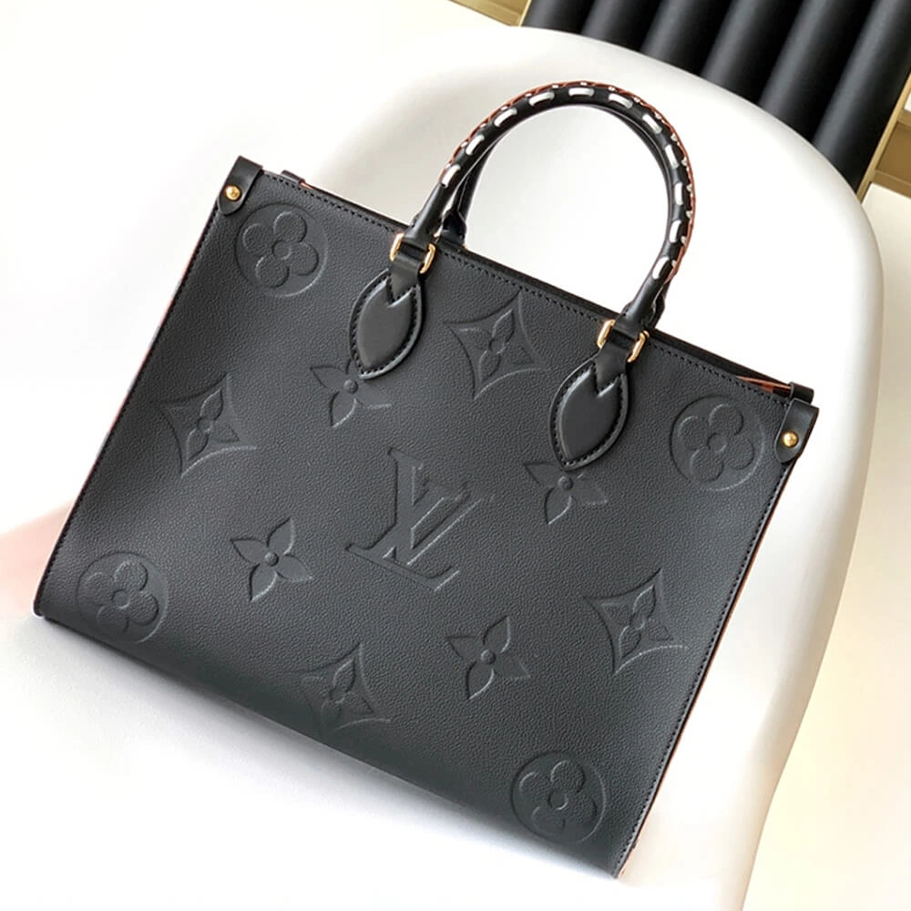 Louis Vuitton ONTHEGO MM Compact 672