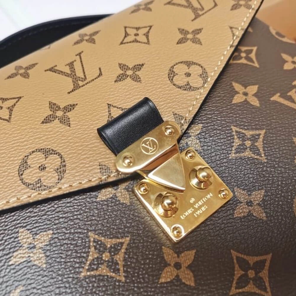 Louis Vuitton POCHETTE METIS Casual 678