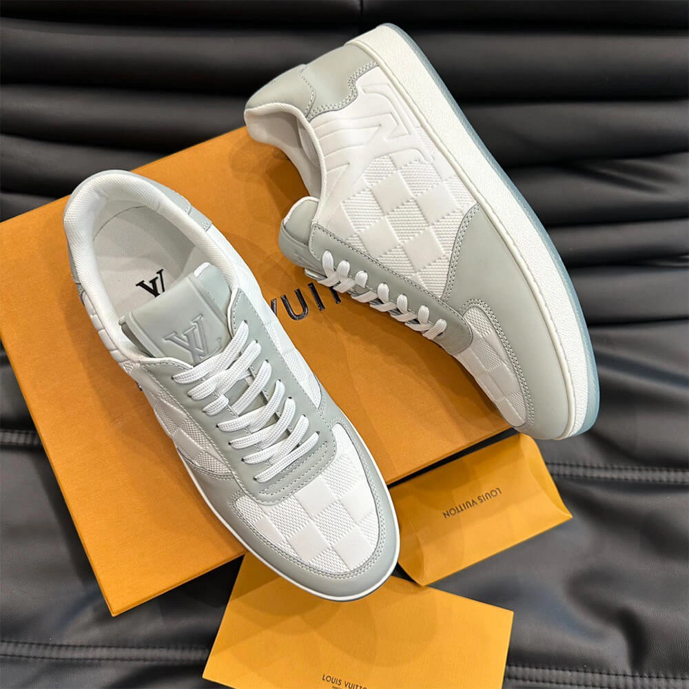 Louis Vuitton Rivoli Sneaker Durable 3245