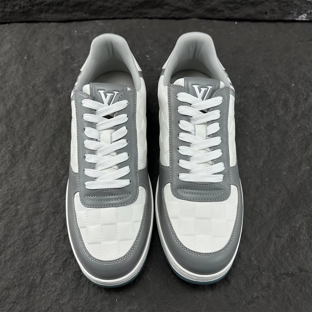 Cozy Louis Vuitton Rivoli Sneaker 3229