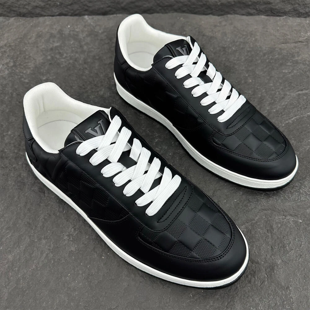 EasyMatch Louis Vuitton Rivoli Sneaker 3175