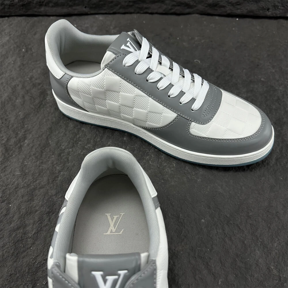 Cozy Louis Vuitton Rivoli Sneaker 3229