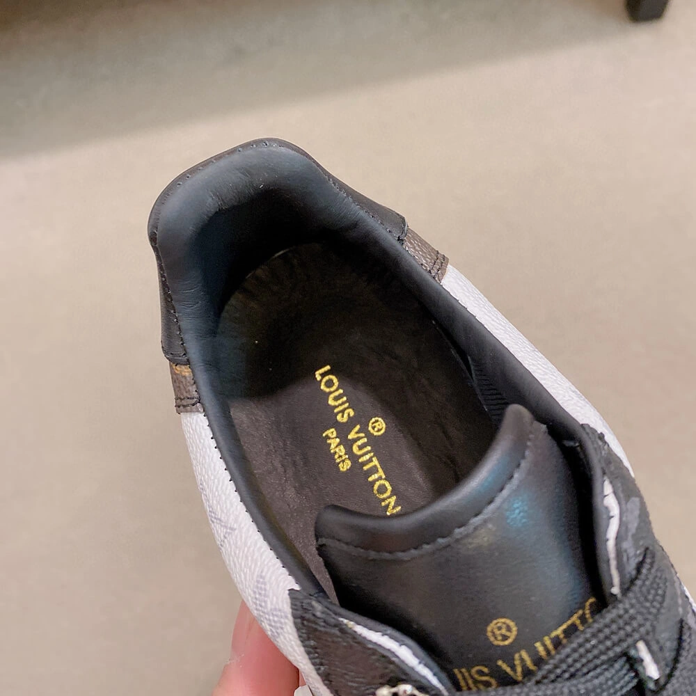 BestValue Louis Vuitton Rivoli Sneaker 3240