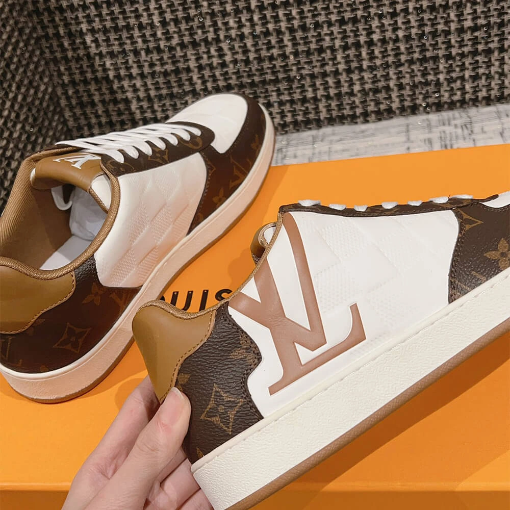 Louis Vuitton Rivoli Sneaker Durable 3186