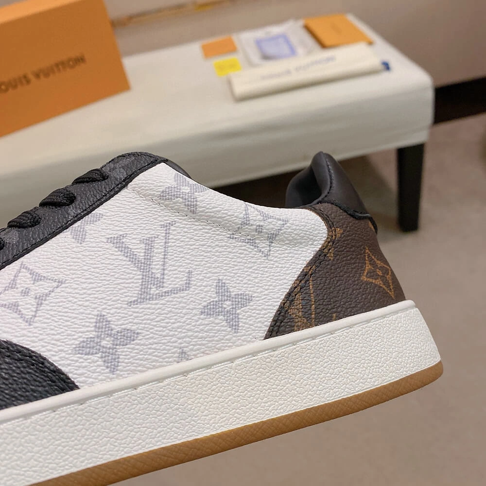 BestValue Louis Vuitton Rivoli Sneaker 3240