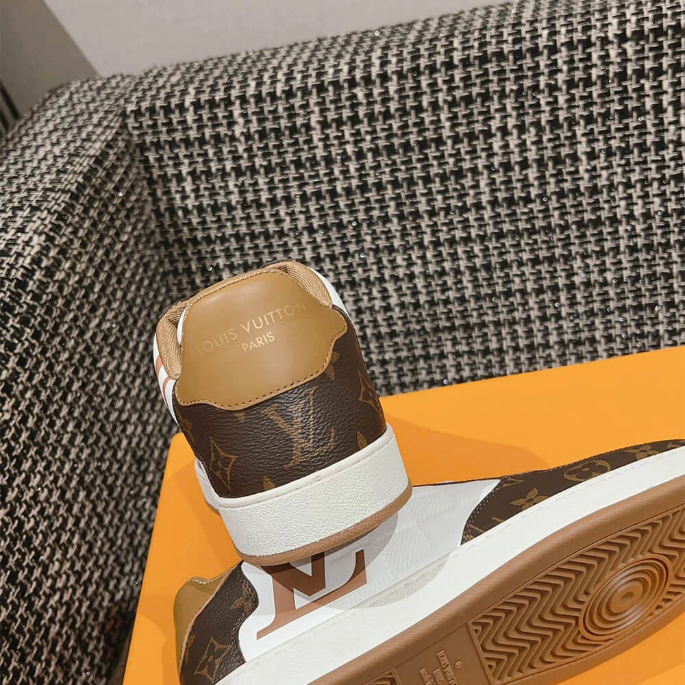 Louis Vuitton Rivoli Sneaker Durable 3186