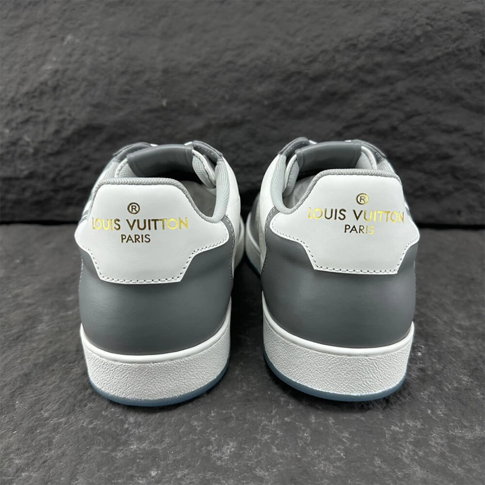 Cozy Louis Vuitton Rivoli Sneaker 3229