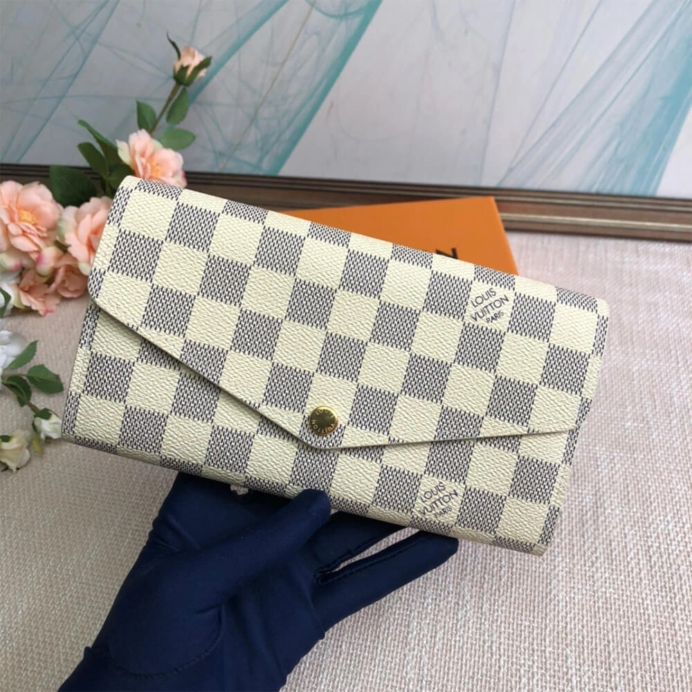 Vibrant Louis Vuitton Sarah Wallet 714