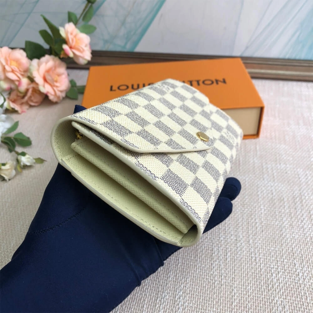 Vibrant Louis Vuitton Sarah Wallet 714